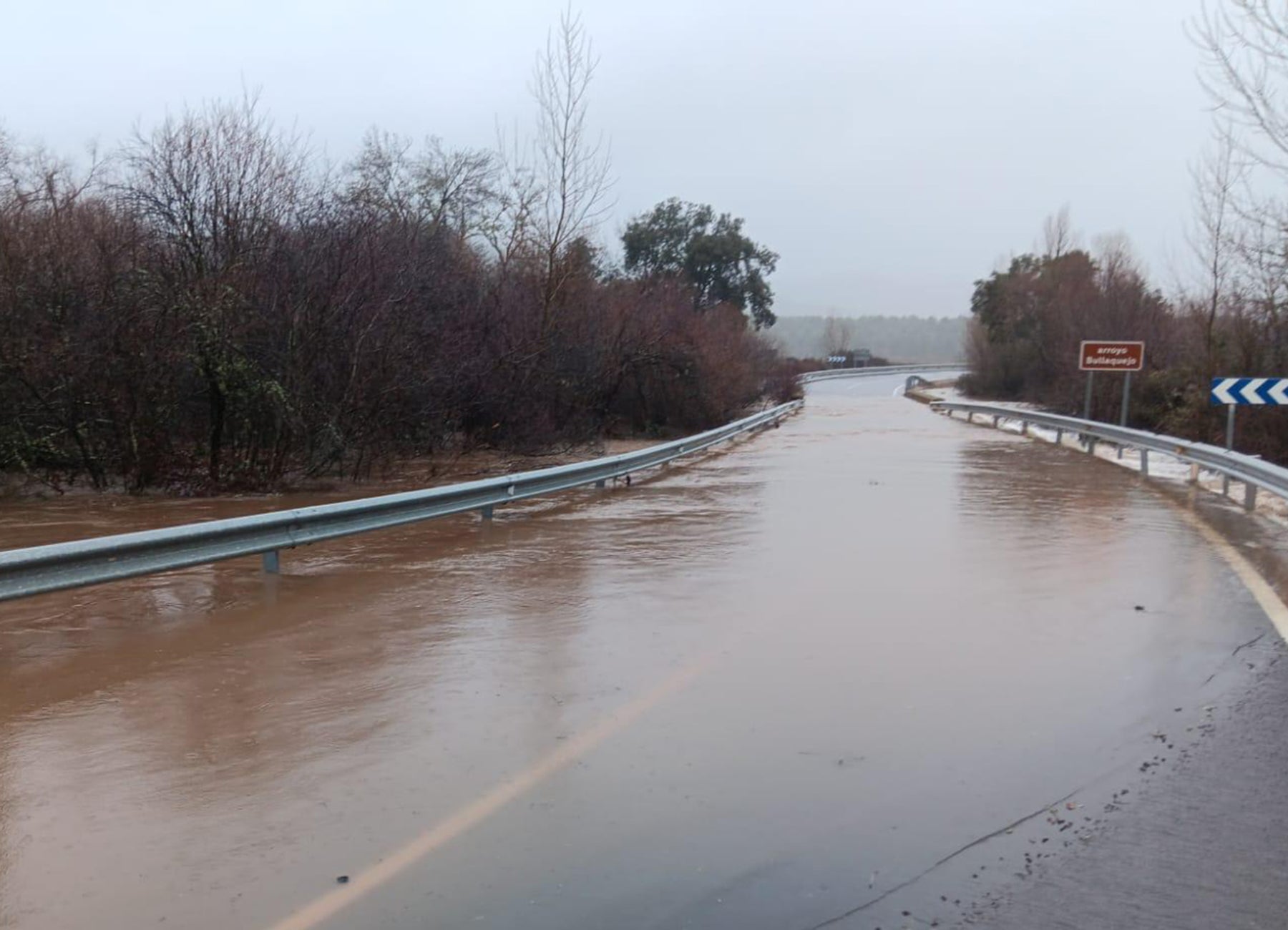 Diez carreteras provinciales permanecen cortadas en Ciudad Real debido al temporal Diez carreteras provinciales permanecen cortadas en Ciudad Real debido al temporal