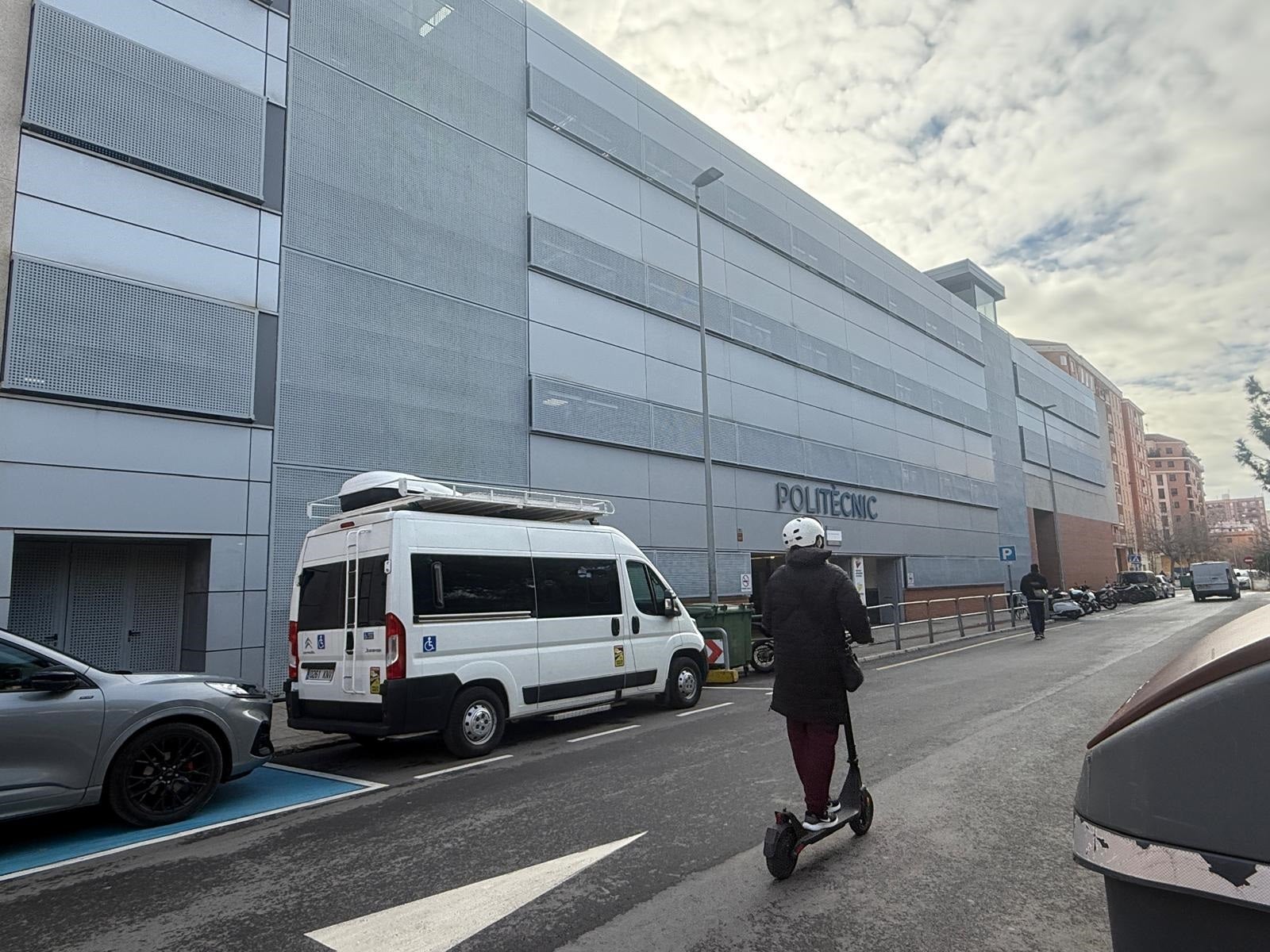 CSIF pide a la Conselleria investigar graves irregularidades de un docente del IES Politècnic de Castellón CSIF pide a la Conselleria investigar graves irregularidades de un docente del IES Politècnic de Castellón