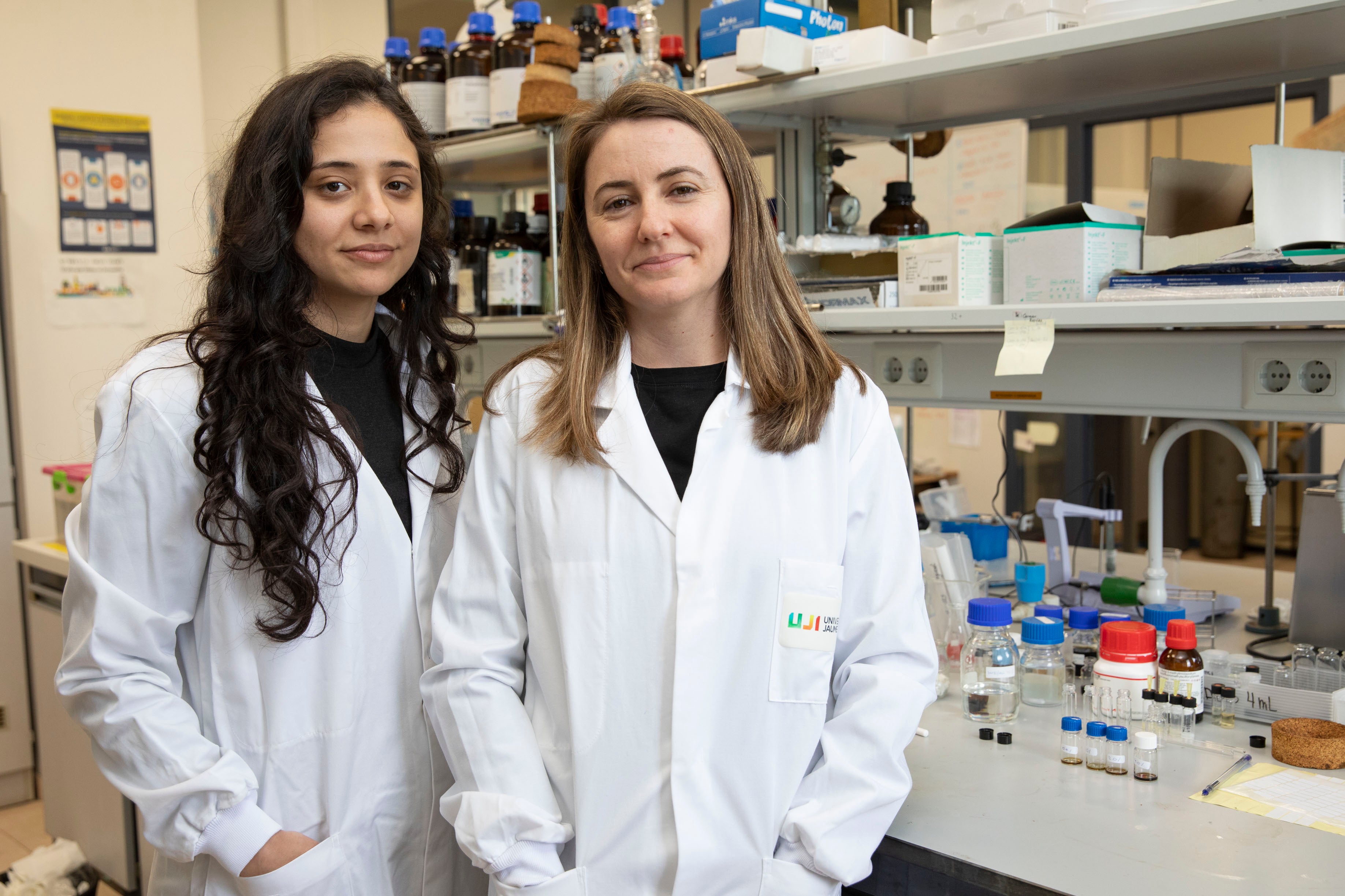 L'UJI i la UV creen un nou material de modulació d'estructures metal·loorgàniques aplicable en la indústria química capaç de transformar CO₂ en compostos d'alt valor afegit L'UJI i la UV creen un nou material de modulació d'estructures metal·loorgàniques aplicable en la indústria química capaç de transformar CO₂ en compostos d'alt valor afegit