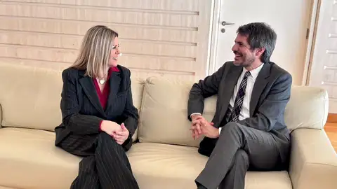La Consellera y el Ministro de Cultura durante la reunión que han mantenido en Valencia. La Consellera y el Ministro de Cultura durante la reunión que han mantenido en Valencia.