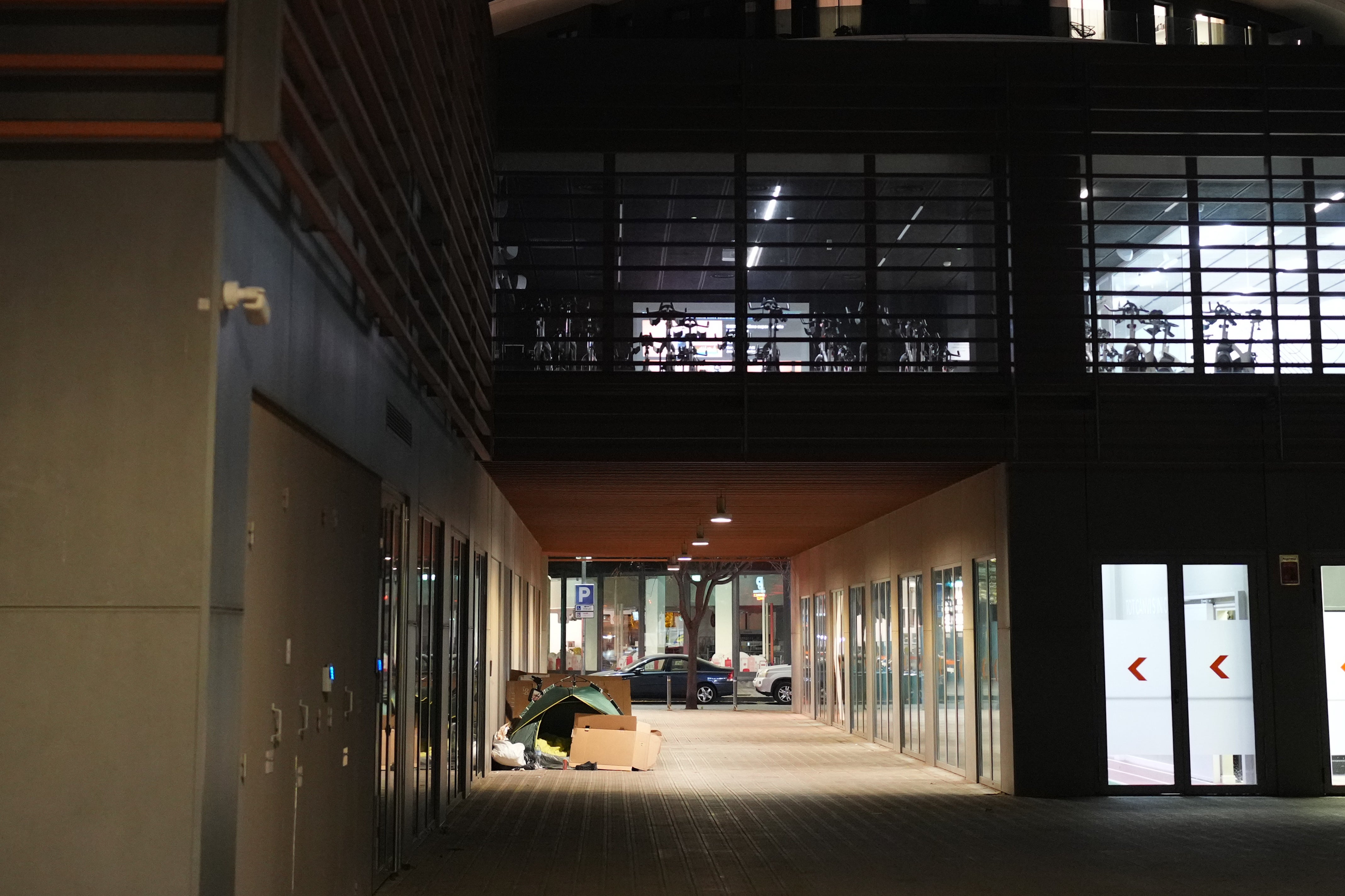 Cada cop més catalans estan en risc de pobresa: la taxa ja frega el 25% Cada cop més catalans estan en risc de pobresa: la taxa ja frega el 25%