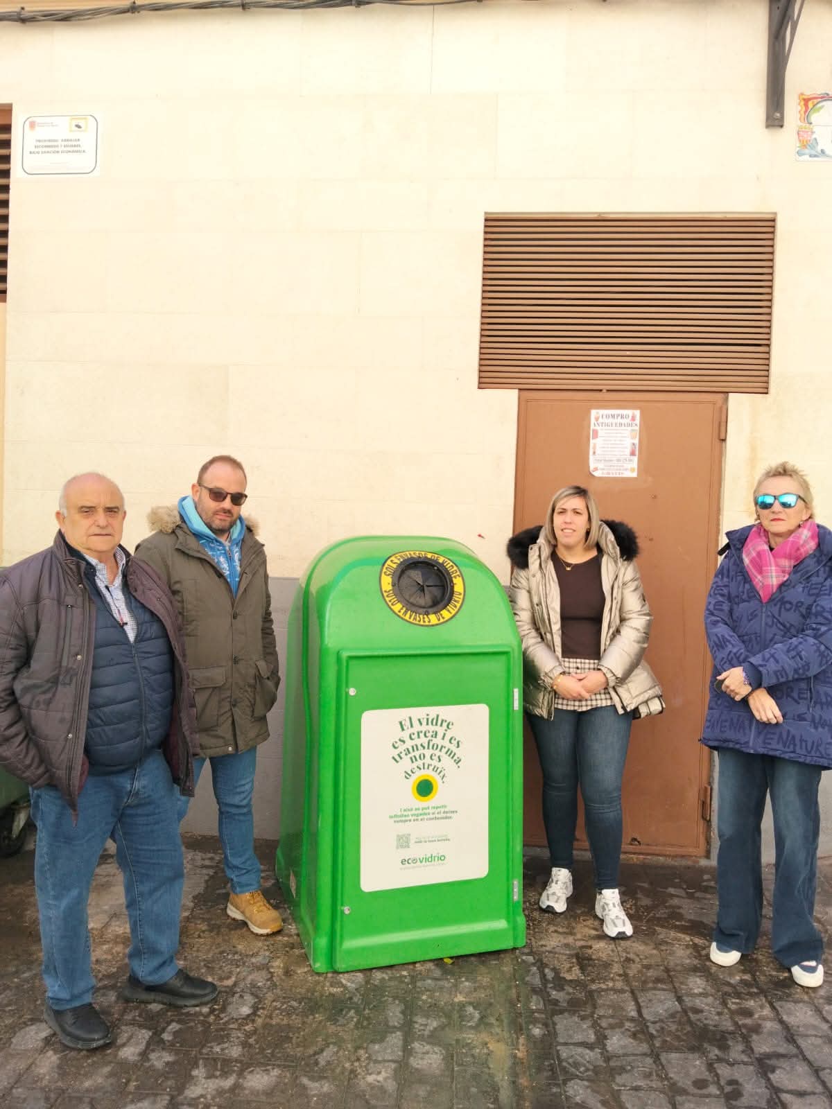Callosa d´En Sarrià y Ecovidrio ponen en marcha nuevos sistemas de recogida para facilitar el reciclaje de estos residuos Callosa d´En Sarrià y Ecovidrio ponen en marcha nuevos sistemas de recogida para facilitar el reciclaje de estos residuos