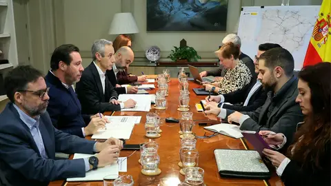 Los sindicatos mantienen la huelga de trenes tras la tercera reunión sin acuerdo con Óscar Puente Los sindicatos mantienen la huelga de trenes tras la tercera reunión sin acuerdo con Óscar Puente