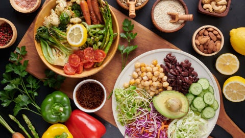 Una bandeja de alimentos saludables Una bandeja de alimentos saludables