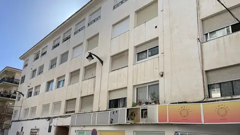 Altea firma los contratos de la segunda fase de 12 edificios del Plan de Barrios por 2,72 millones de euros Altea firma los contratos de la segunda fase de 12 edificios del Plan de Barrios por 2,72 millones de euros