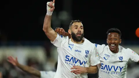 Triplete de Benzema en su debut con el Al Hilal Triplete de Benzema en su debut con el Al Hilal
