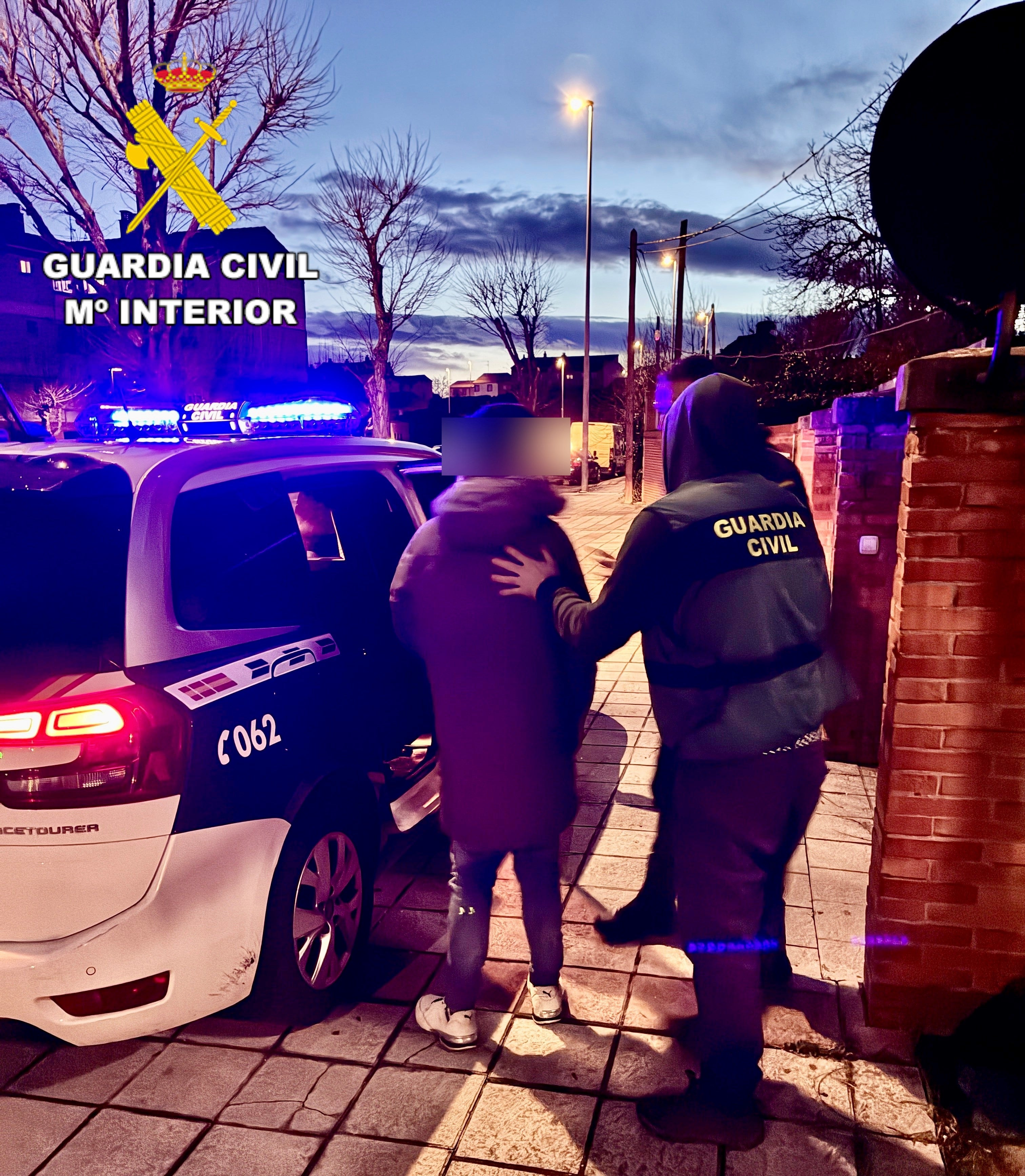 Detenido por robar en seis boxes de lavado automático de vehículos en gasolineras de León Detenido por robar en seis boxes de lavado automático de vehículos en gasolineras de León