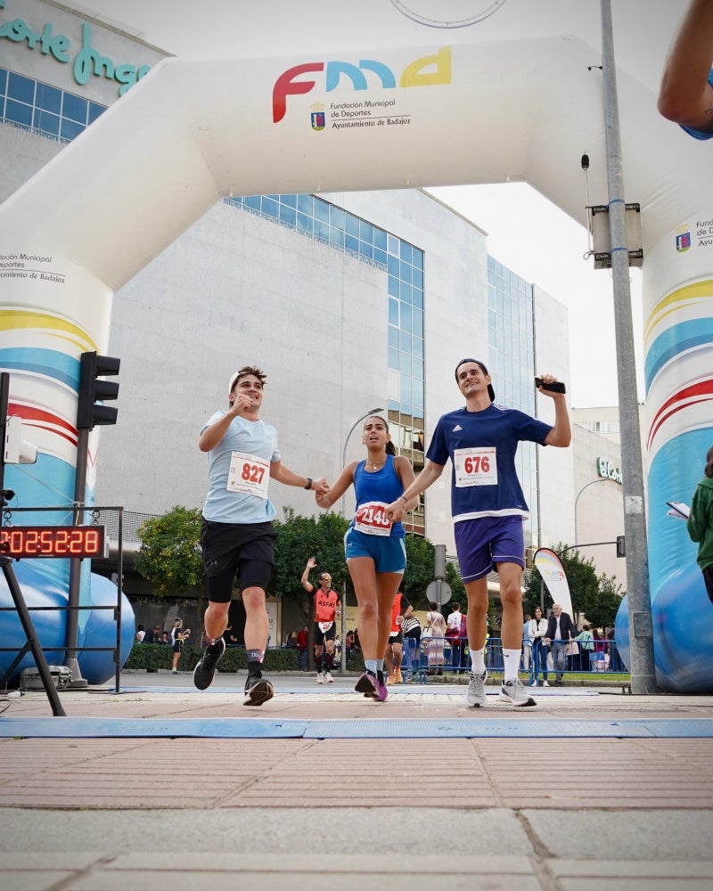 La Media Maratón Badajoz-Elvas se disputa este domingo con más de 250 atletas participantes La Media Maratón Badajoz-Elvas se disputa este domingo con más de 250 atletas participantes