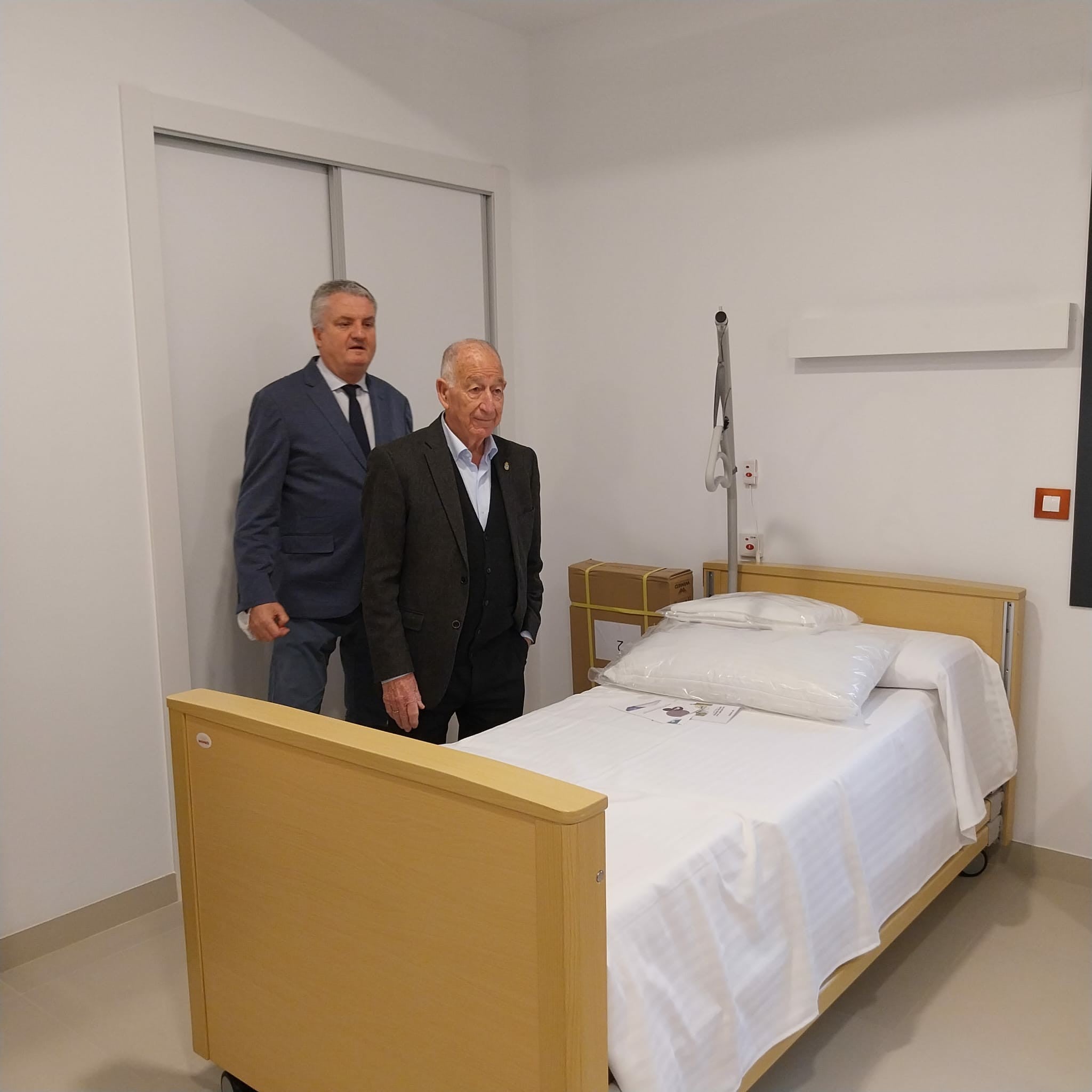 Un programa de atención a usuarios de residencias de mayores evitará traslados innecesarios a servicios de urgencias y hospitales. Un programa de atención a usuarios de residencias de mayores evitará traslados innecesarios a servicios de urgencias y hospitales.