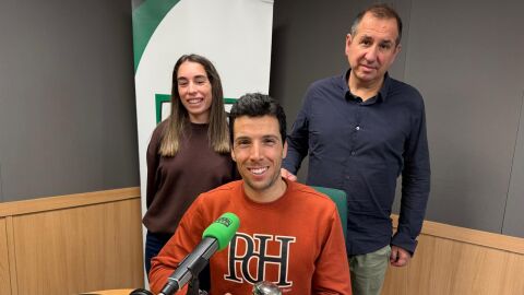Patricia Segura, Joan Munar y Paco Mu&ntilde;oz en los estudios de Onda Cero Mallorca. 