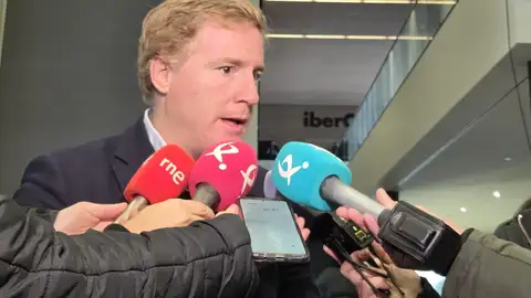 El alcalde de Badajoz avanza que este sábado podría complicarse y no descarta más "decisiones restrictivas" El alcalde de Badajoz avanza que este sábado podría complicarse y no descarta más "decisiones restrictivas"