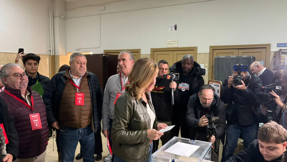 Pilar Alegria vota a las 10.30 en el IES Goya de Zaragoza Pilar Alegria vota a las 10.30 en el IES Goya de Zaragoza