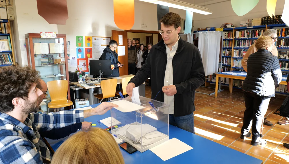 Jorge Pueyo de Chunta. Ha votado en Fonz (Huesca) Jorge Pueyo de Chunta. Ha votado en Fonz (Huesca)