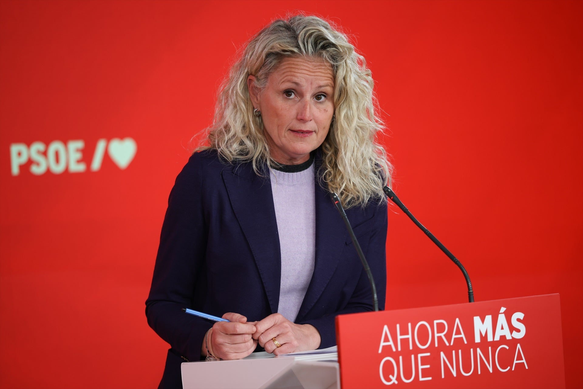 La portavoz de la CEF, Montse Mínguez, ofrece una rueda de prensa tras la reunión de la Comisión Ejecutiva Federal del PSOE La portavoz de la CEF, Montse Mínguez, ofrece una rueda de prensa tras la reunión de la Comisión Ejecutiva Federal del PSOE