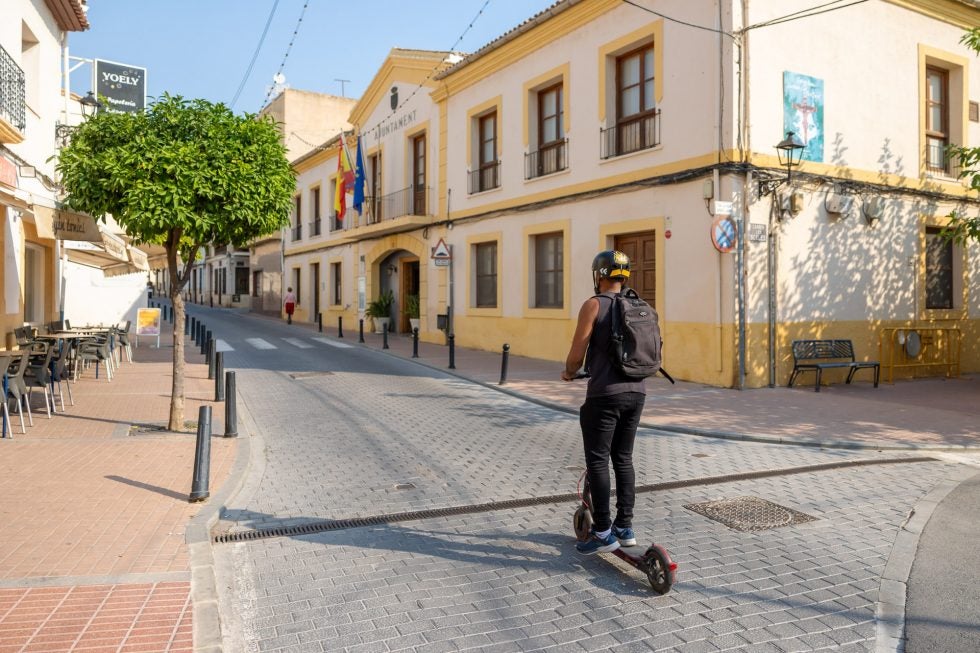 Alfaz informa sobre la nueva normativa para los patinetes eléctricos Alfaz informa sobre la nueva normativa para los patinetes eléctricos