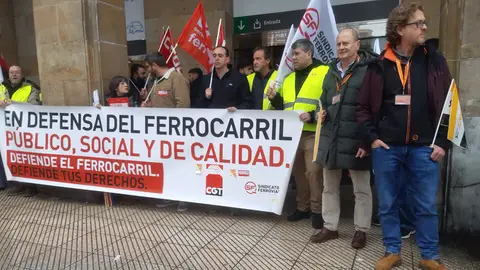 Suspensiones y retrasos en Asturias por la huelga ferroviaria Suspensiones y retrasos en Asturias por la huelga ferroviaria