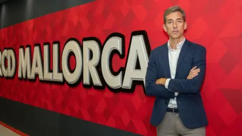 Alfonso Díaz consigue ganar el pulso a los capitanes dl Mallorca Fútbol