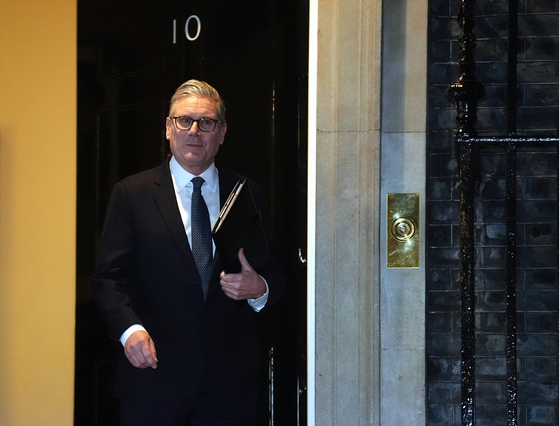 El caso Epstein deja a Starmer al borde del abismo: por qué piden que dimita como primer ministro El caso Epstein deja a Starmer al borde del abismo: por qué piden que dimita como primer ministro