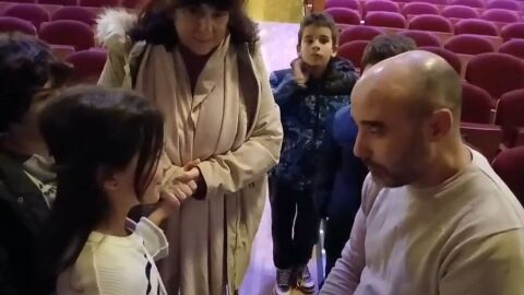 Julia Abengózar Brunner, recibe la noticia como ganadora