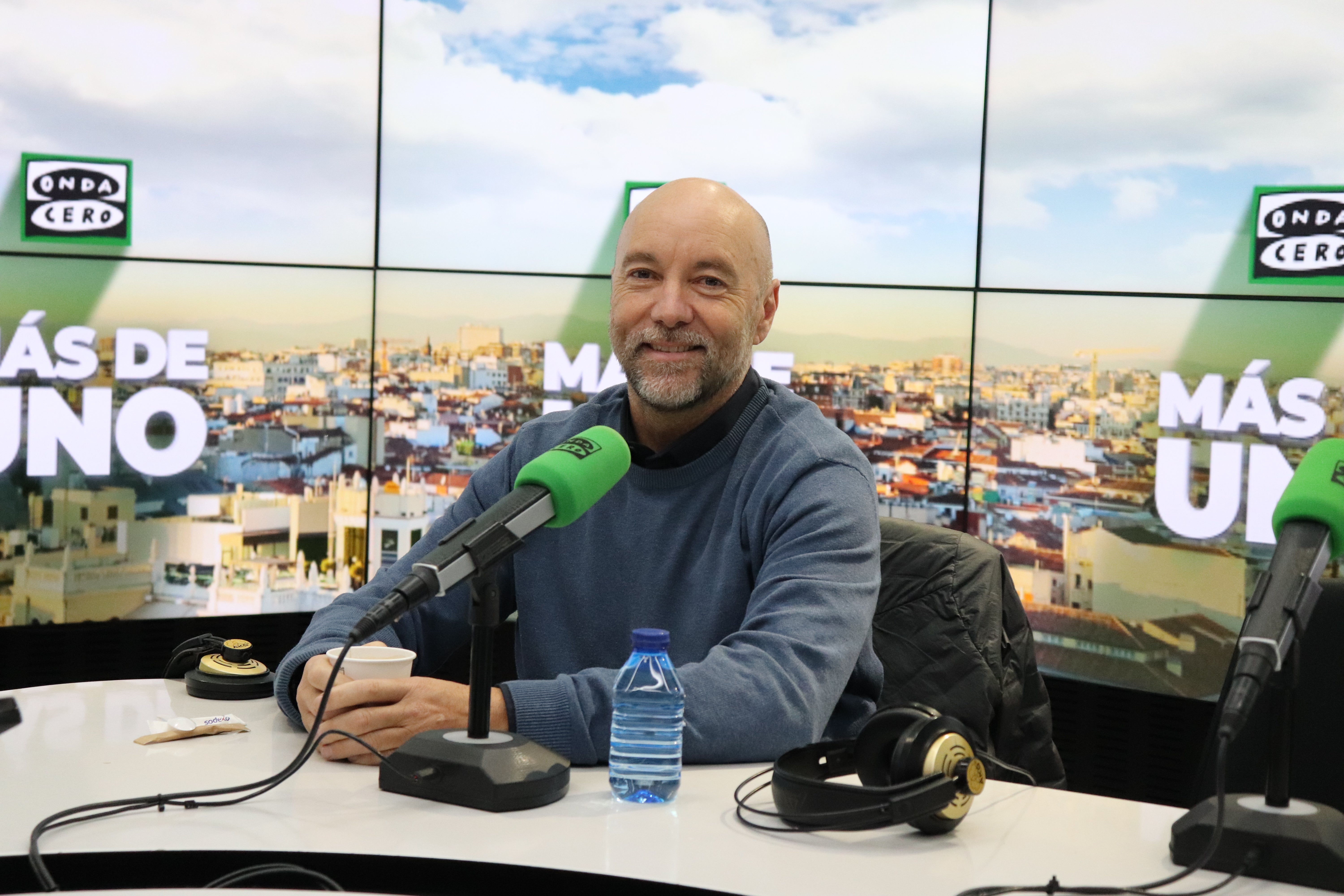 Armando del Rey, único superviviente de un grupo de pioneros de salto base en España: "Éramos unos privilegiados" Armando del Rey, único superviviente de un grupo de pioneros de salto base en España: "Éramos unos privilegiados"