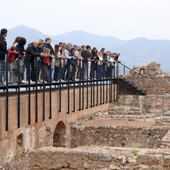 Onda relanza las visitas teatralizadas con más de veinte recorridos experienciales por el Castillo, el Centro Histórico y la Torre de la Presó Onda relanza las visitas teatralizadas con más de veinte recorridos experienciales por el Castillo, el Centro Histórico y la Torre de la Presó
