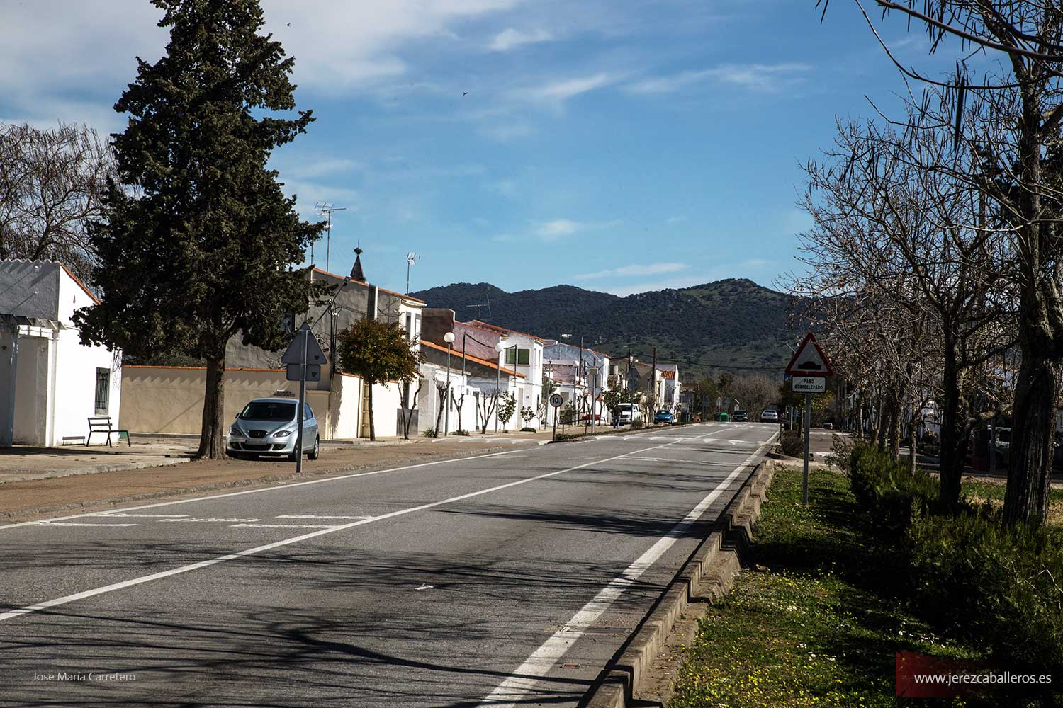 Herido leve un agente de la Policía Local de Brovales tras recibir un disparo de escopeta Herido leve un agente de la Policía Local de Brovales tras recibir un disparo de escopeta