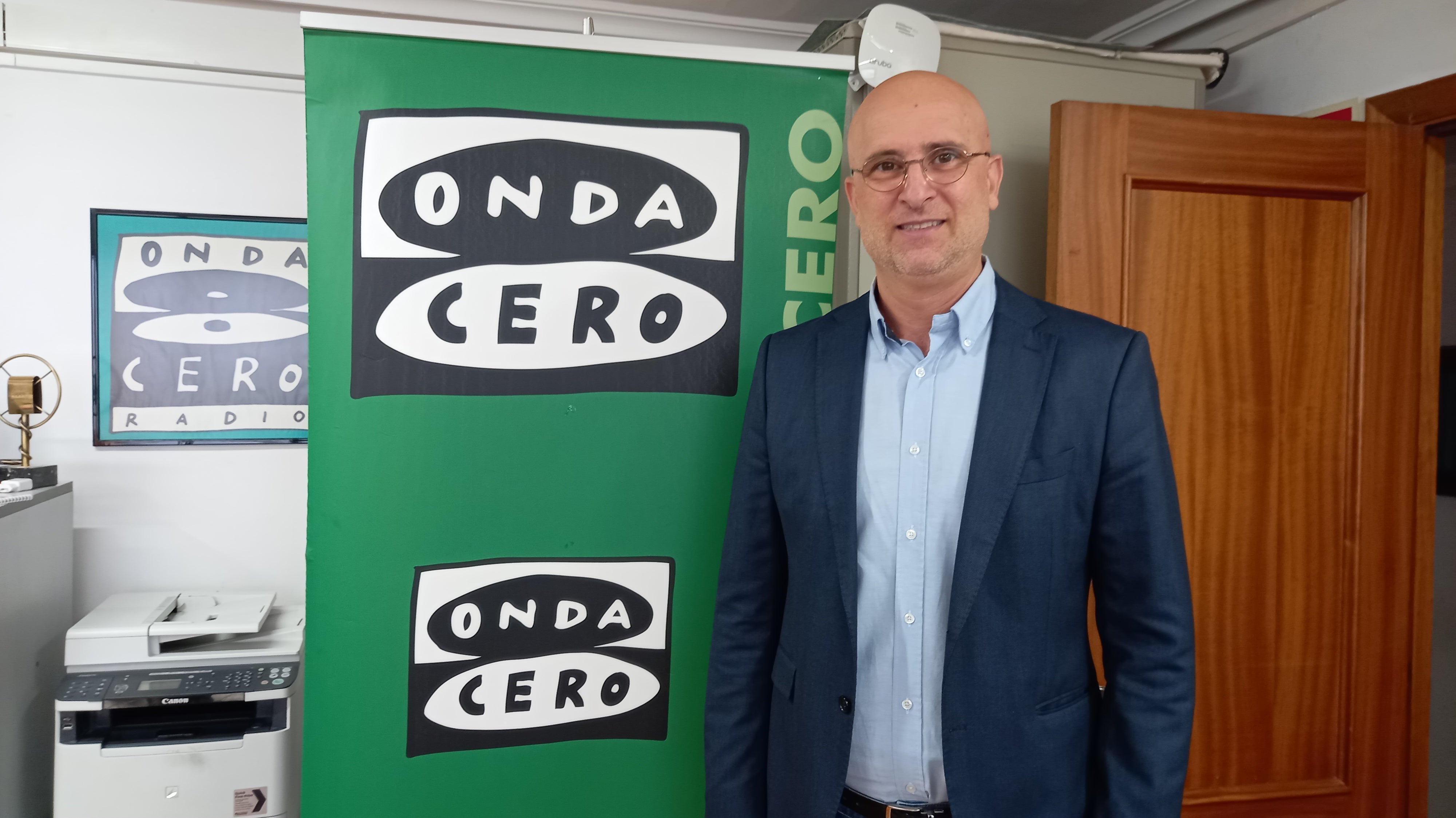 Juan Francisco Ballesteros presenta Finanzas para llevar y apuesta por una educación financiera desde la escuela Juan Francisco Ballesteros presenta Finanzas para llevar y apuesta por una educación financiera desde la escuela