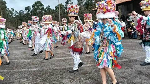 O Entroido de Cobres do concello de Vilaboa O Entroido de Cobres foi presentado en barrios y parroquias de Vilaboa