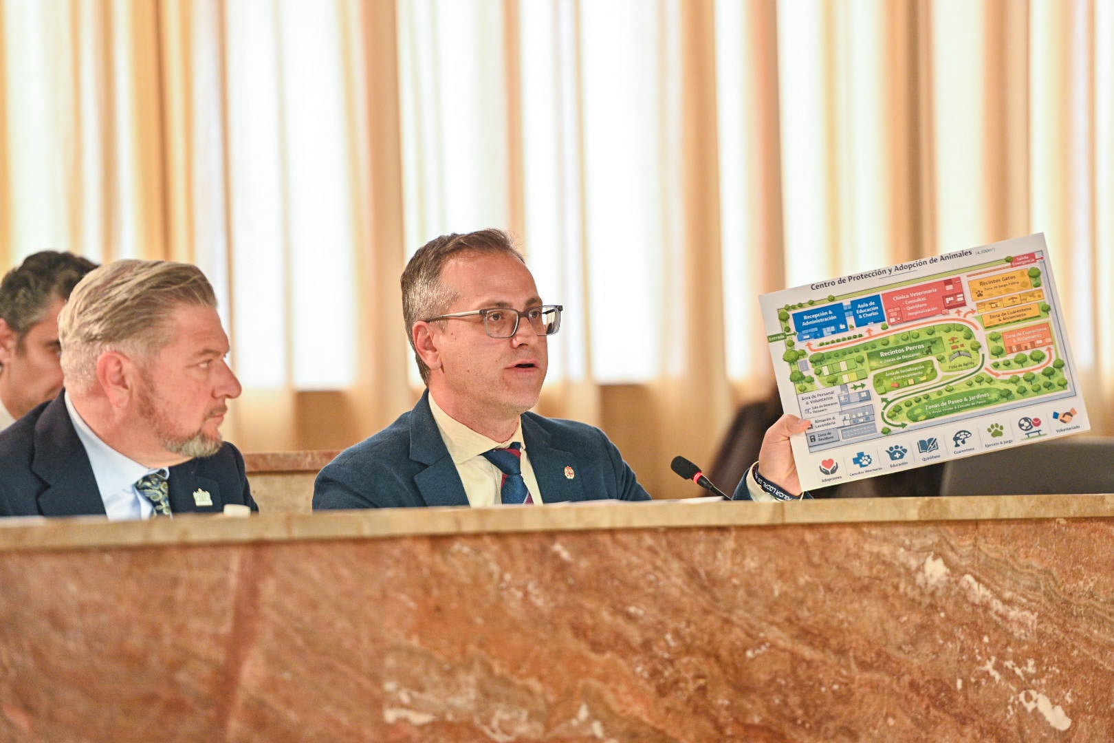 El Ayuntamiento de Almería refuerza su política de bienestar animal con más recursos y nuevas infraestructuras El Ayuntamiento de Almería refuerza su política de bienestar animal con más recursos y nuevas infraestructuras