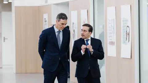 Pedro Sánchez y José Manuel Albares en una foto de archivo Pedro Sánchez y José Manuel Albares en una foto de archivo