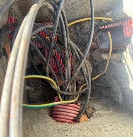 El robo de cableado en Gilet deja sin iluminación 750 metros de la carretera de Santo Espíritu El robo de cableado en Gilet deja sin iluminación 750 metros de la carretera de Santo Espíritu