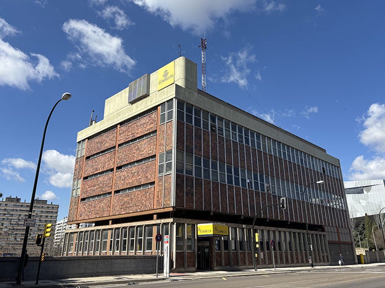 Víctor Serrano: "en 40 años nadie había pedido la catalogación del edificio de Correos" Víctor Serrano: "en 40 años nadie había pedido la catalogación del edificio de Correos"