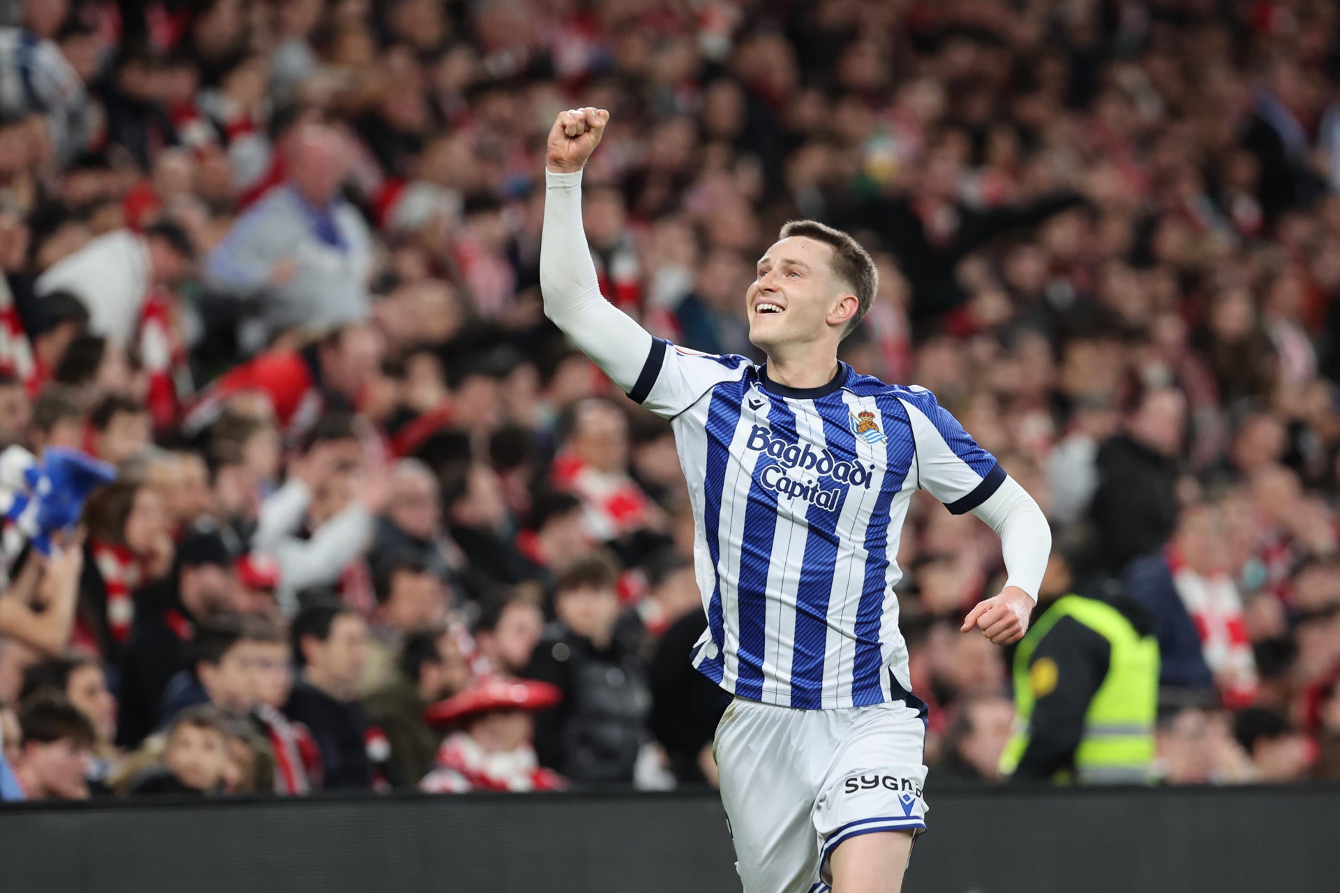 Beñat Turrientes celebra el gol de la victoria de la Real Sociedad en San Mamés Beñat Turrientes celebra el gol de la victoria de la Real Sociedad en San Mamés