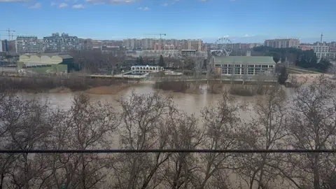 El Ebro a su paso por Zaragoza El Ebro a su paso por Zaragoza