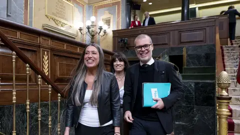 La portavoz de Junts en el Congreso, Miriam Nogueras, y el diputado de Junts Josep Maria Cruset a su llegada a una sesión plenaria en el Congreso La portavoz de Junts en el Congreso, Miriam Nogueras, y el diputado de Junts Josep Maria Cruset a su llegada a una sesión plenaria en el Congreso