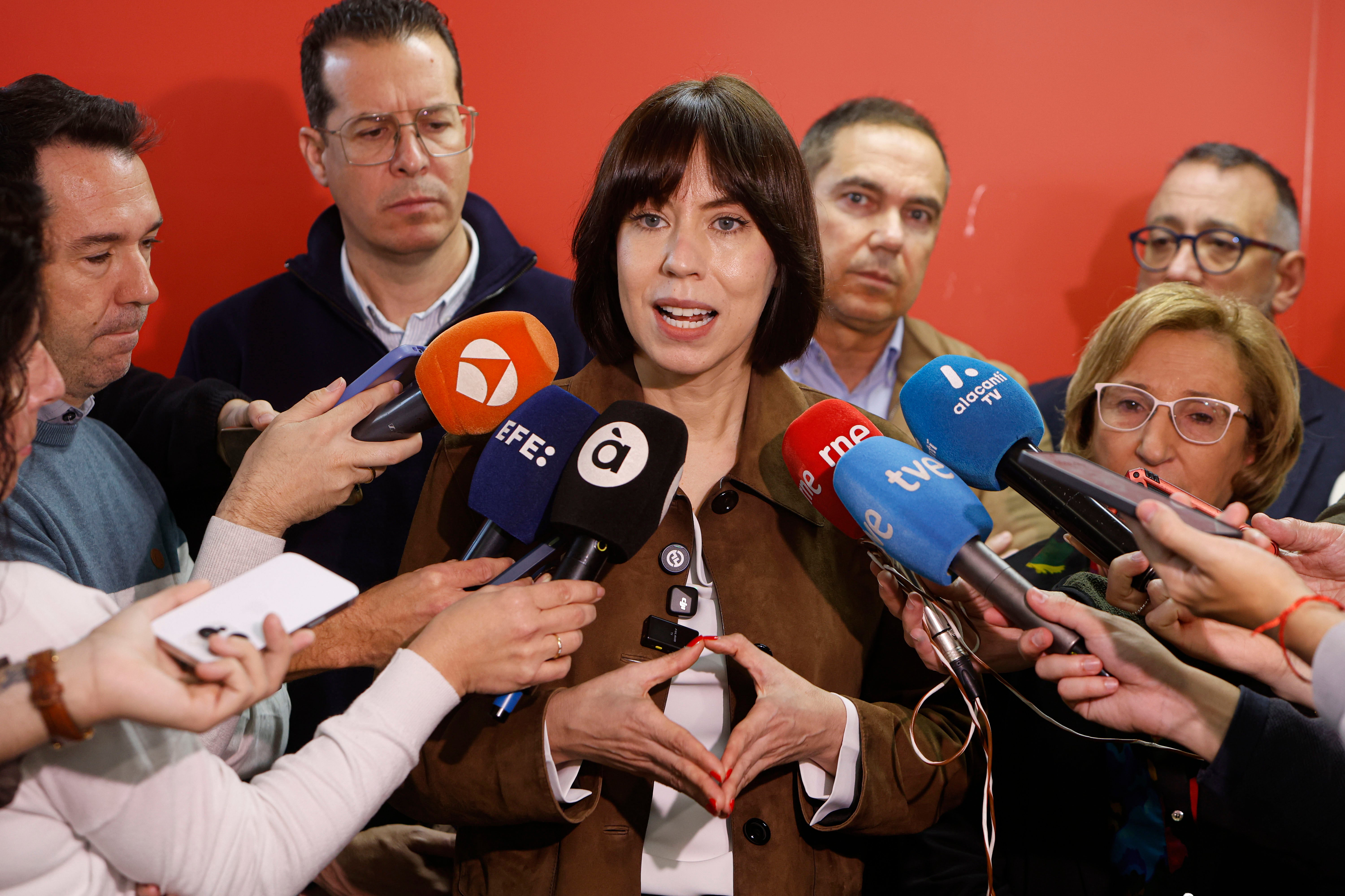 Morant ve "delito" en las adjudicaciones de viviendas protegidas a cargos políticos, funcionarios del ayuntamiento y allegados Morant ve "delito" en las adjudicaciones de viviendas protegidas a cargos políticos, funcionarios del ayuntamiento y allegados