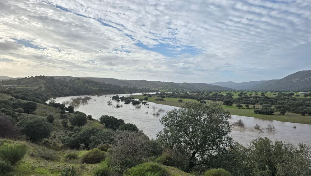 El río Guadiana a su paso por Puebla de Don Rodrigo El río Guadiana a su paso por Puebla de Don Rodrigo
