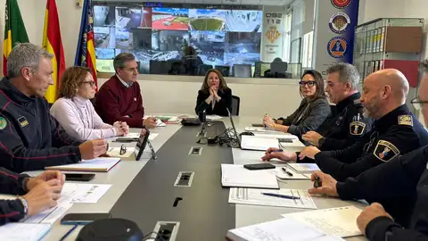 Castellón cancela actos, deportes y servicios municipales por el nivel rojo de viento Castellón cancela actos, deportes y servicios municipales por el nivel rojo de viento