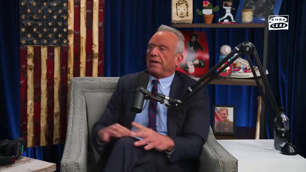 RFK, secretario de Salud de Trump: "No temo los gérmenes, esnifaba cocaína en el asiento del indodoro" RFK, secretario de Salud de Trump: "No temo los gérmenes, esnifaba cocaína en el asiento del indodoro"