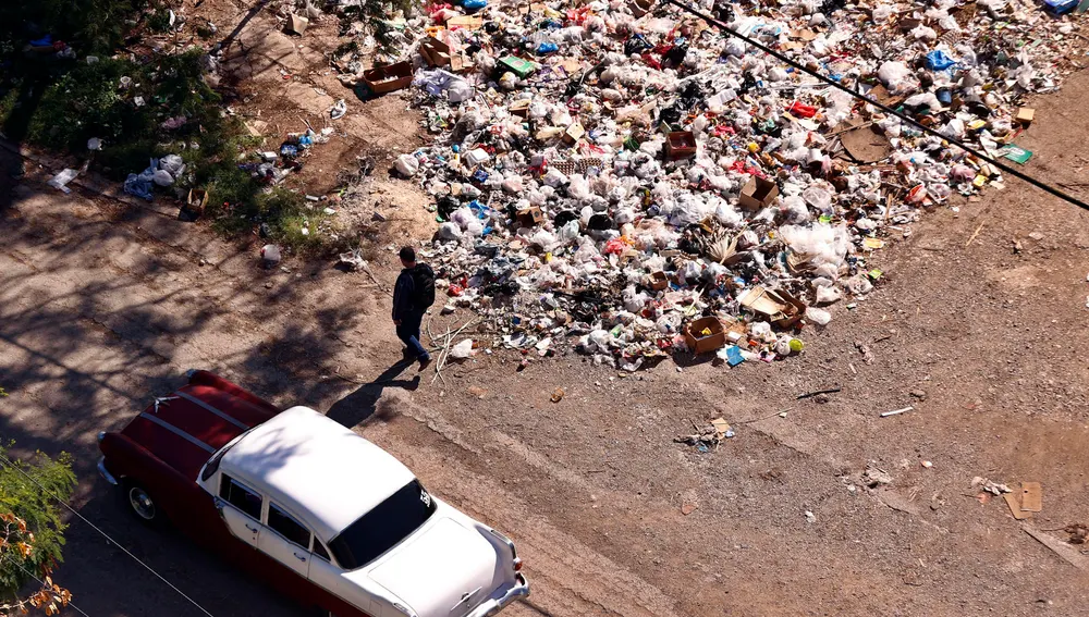 Cúmulo de basura y residuos en Cuba Cúmulo de basura y residuos en Cuba
