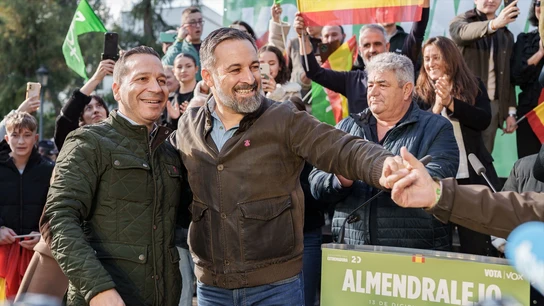 Santiago Abascal junto al candidato de Vox en Extremadura, Óscar Fernández Santiago Abascal junto al candidato de Vox en Extremadura, Óscar Fernández