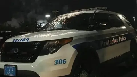 Tres muertos, entre ellos una niña, en un tiroteo en un partido de hockey en Estados Unidos Tres muertos, entre ellos una niña, en un tiroteo en un partido de hockey en Estados Unidos