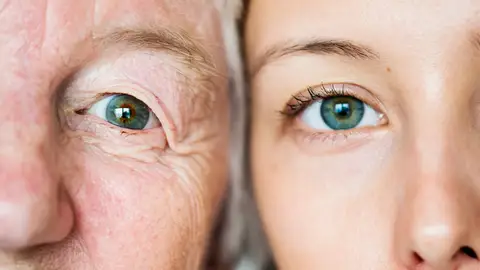 Imagen que simboliza el paso del tiempo en el ser humano. Imagen que simboliza el paso del tiempo en el ser humano.