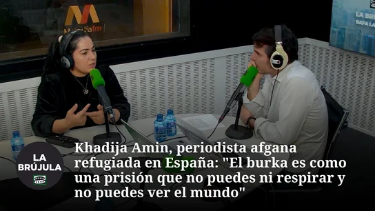 Khadija Amin, periodista afgana refugiada en España: "El burka es como una prisión que no puedes ni respirar y no puedes ver el mundo" Khadija Amin, periodista afgana refugiada en España: "El burka es como una prisión que no puedes ni respirar y no puedes ver el mundo"