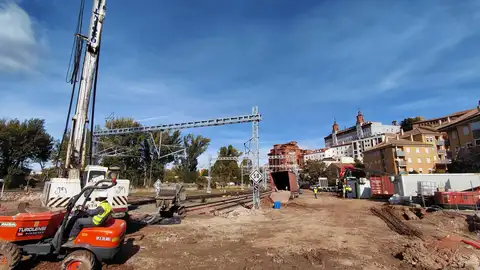 Obras de electrificación de la línea a su paso por Teruel capital OBRAS TREN