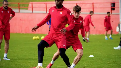 El 'Mareo' de la Cultural: el equipo viaja a Gijón para poder entrenar El 'Mareo' de la Cultural: el equipo viaja a Gijón para poder entrenar