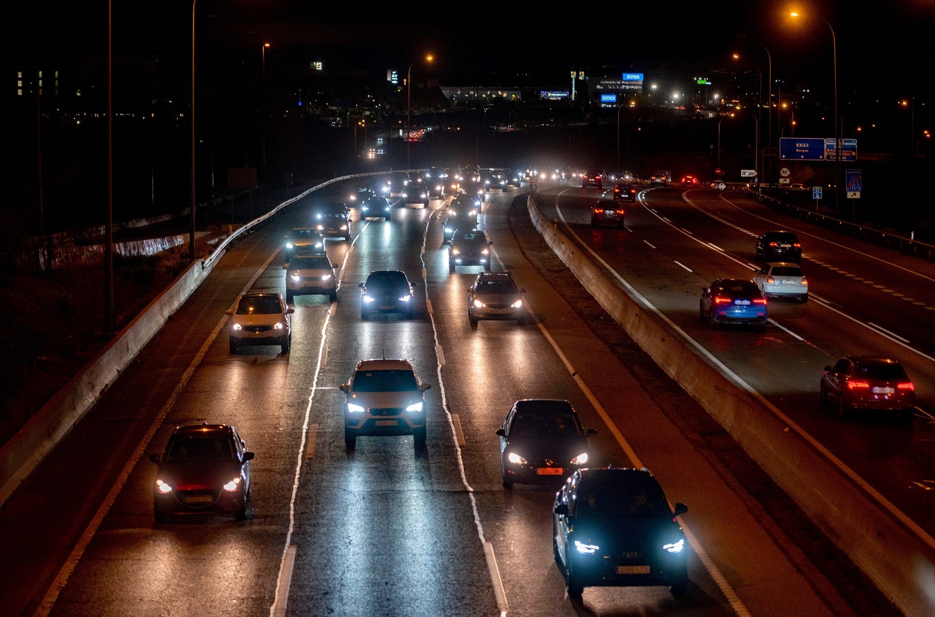 Tráfico en la carretera A-1 a su paso por el kilómetro 16, a 7 de diciembre de 2021, en Madrid, Tráfico en la carretera A-1 a su paso por el kilómetro 16, a 7 de diciembre de 2021, en Madrid,