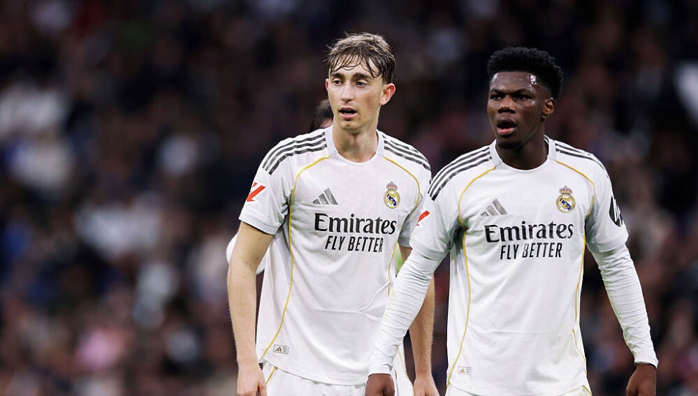 Dean Huijsen y Aurelien Tchouaméni