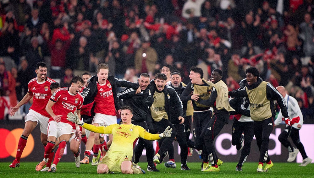 Trubin celebra su gol en el Benfica - Real Madrid