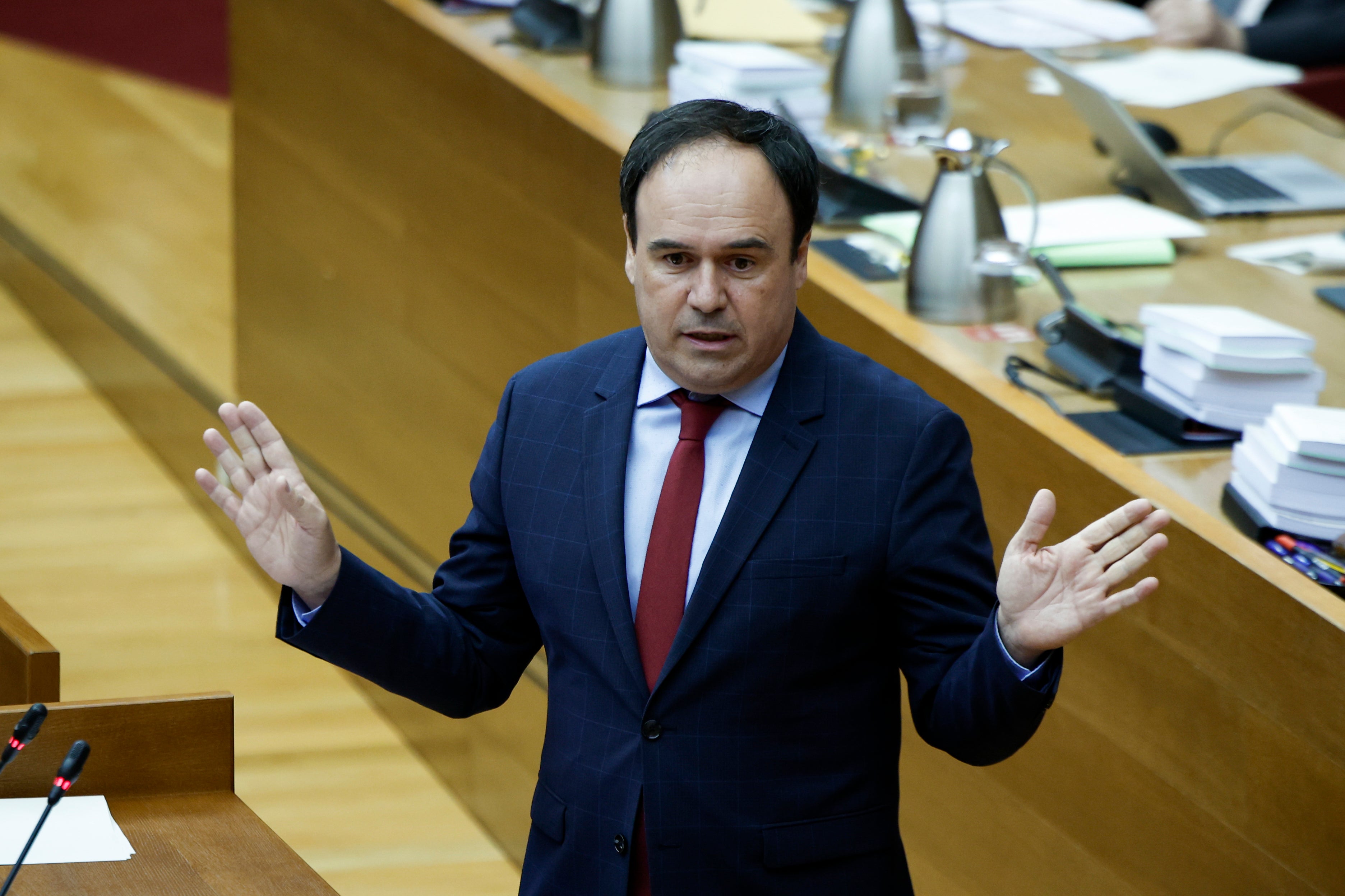 Pérez Llorca anuncia 80.000 euros de ayuda a familiares de víctimas mortales de la DANA Pérez Llorca anuncia 80.000 euros de ayuda a familiares de víctimas mortales de la DANA